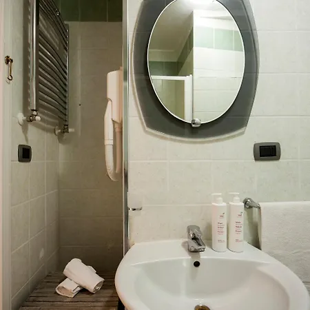Apartment Cinema House At The Historical Center By Wonderful Italy Naples