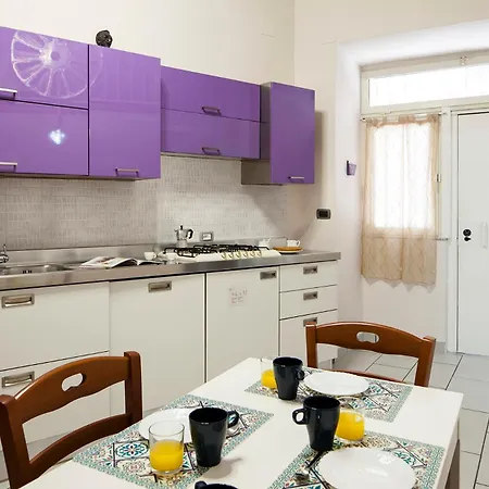 Apartment Cinema House At The Historical Center By Wonderful Italy Naples